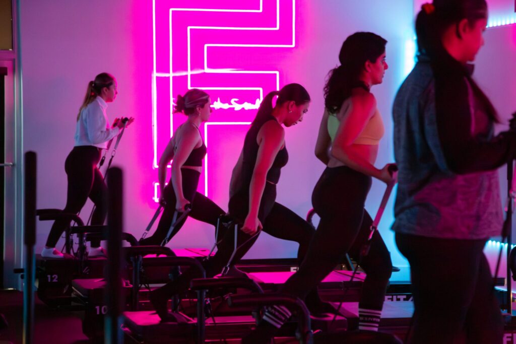 Leg Circles on the Pilates Reformer exercise 